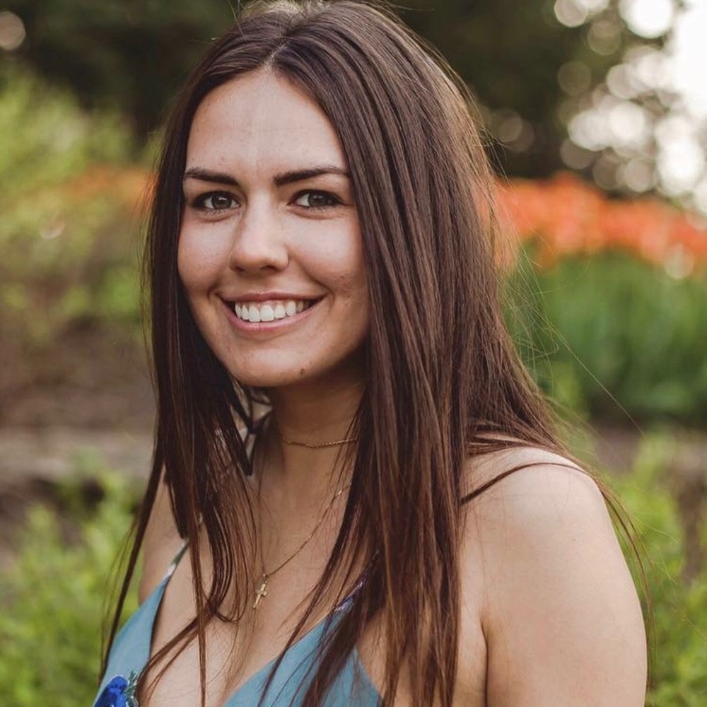 Meet your Posher, Elena